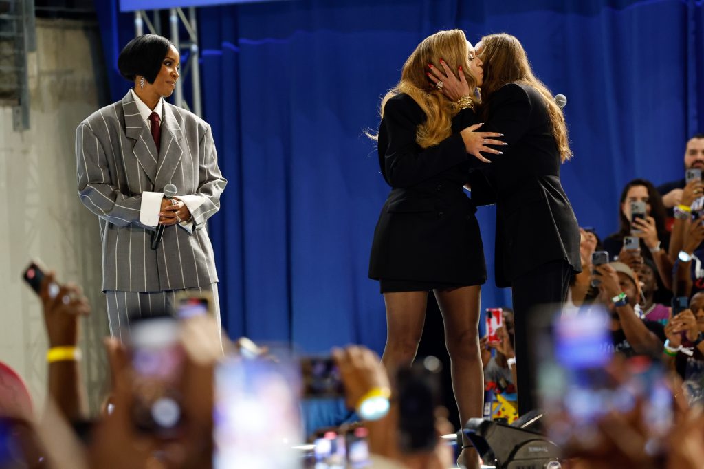 Beyoncé, Kelly Rowland Celebrate Opening of 31-Unit Houston Housing Facility